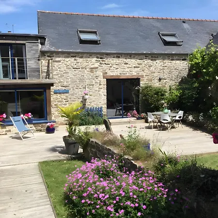 Avec Piscine-cap Sizun Holiday home *